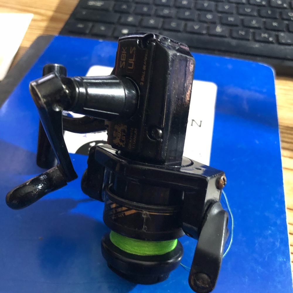 Shimano Magnum SBK ULS 3 Ball Bearings Black Reel with Green Line - Picture 6 of 11